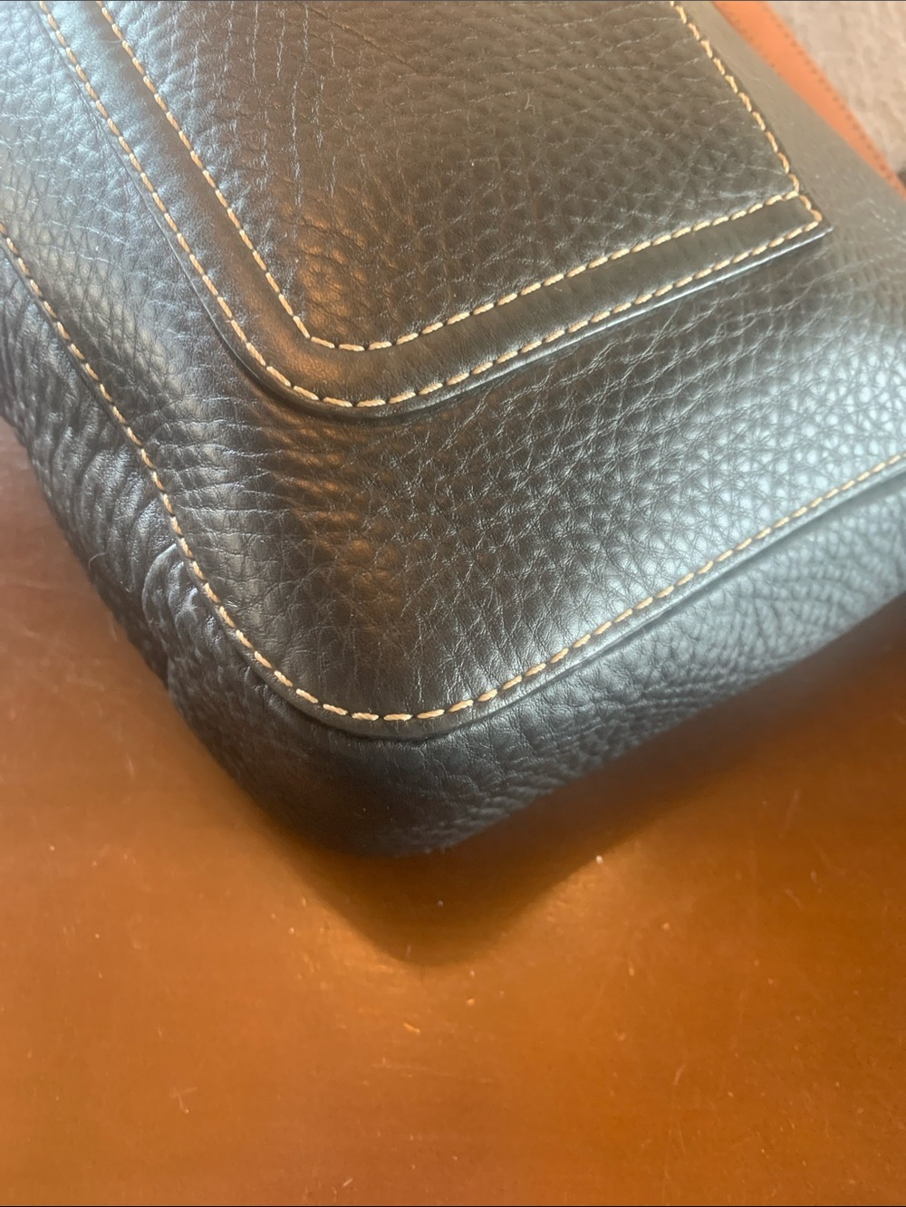 Coach Chelsea shoulder bag EUC - Picture 5 of 13